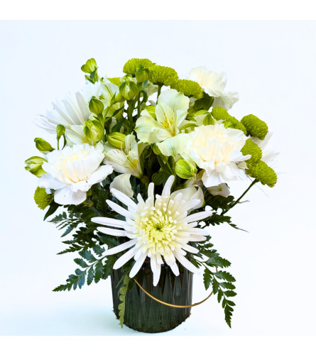 Whispering White Garden. An arrangement by My Secret Garden.