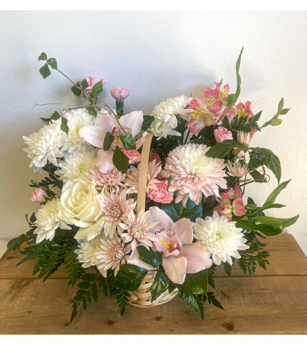 Blush Gardens. An arrangement by Mayfield Flowers.