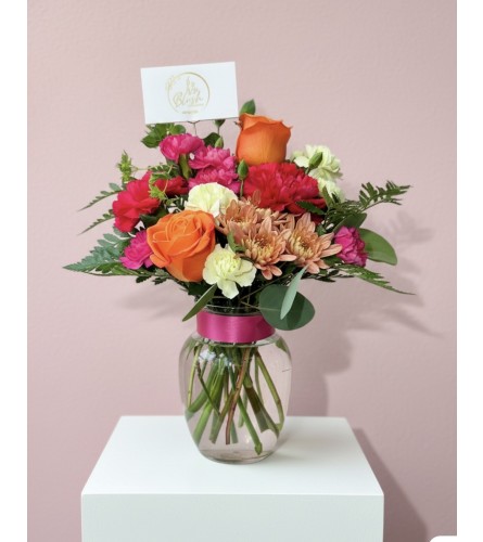 Blush Garden Bloom - Deluxe. An arrangement by Blushing Flowers.