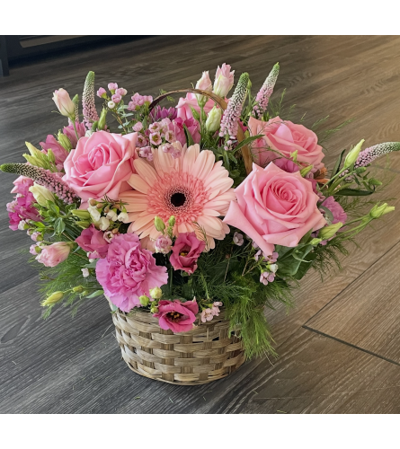 Sweetest Love Basket - Standard. An arrangement by Violeta's Flower Shop.
