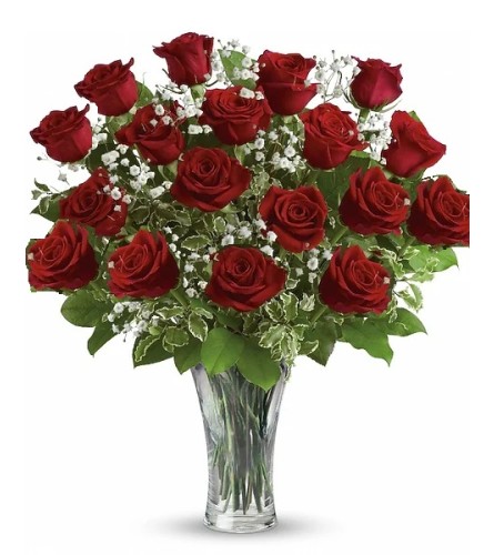 Roses Classic Lover - Deluxe. An arrangement by Geni's Florist and Gifts.