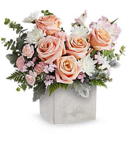 Sweet Petals Bouquet - Deluxe. An arrangement by Flowers of Jacksonville.