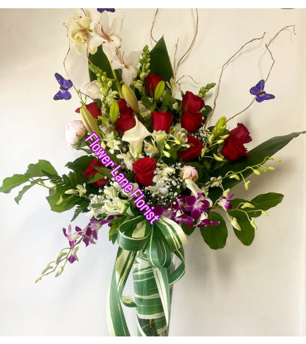 Platonic Love - Deluxe. An arrangement by Flower Lane.