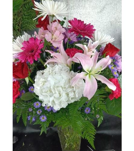 Radiant Love Harmony. An arrangement by Howard Beach Florist.
