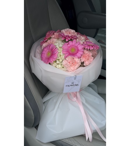Pink Sunshine Bouquet. An arrangement by Li Flowers.
