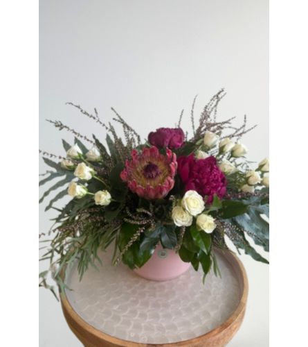 The Kings Court. An arrangement by Blossoms On The Trail.