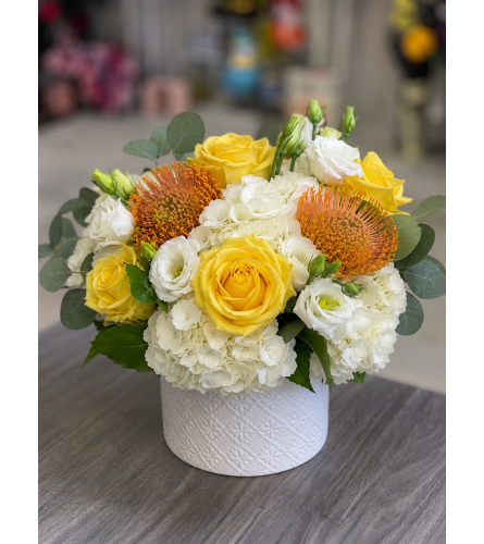 Golden Glow and White Whisper. An arrangement by Floral Lady Design Studio LLC.