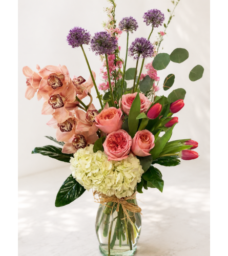 Rose and Allium Whisper. An arrangement by Floral Lady Design Studio LLC.