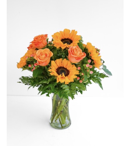 Fresh Picked - Deluxe. An arrangement by Flowers of Charlotte.