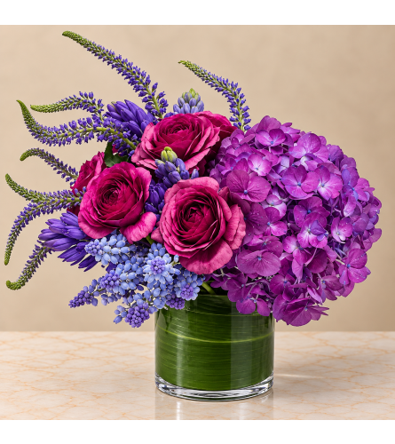 The Magnificent - Standard. An arrangement by Bill's Flowers Arrangements.