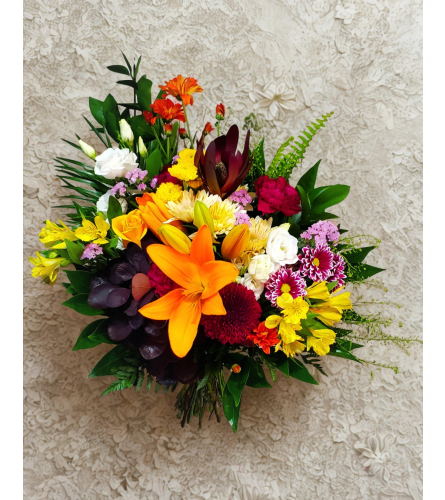 Grateful Glory Bouquet - Deluxe. An arrangement by Avenue Florist.