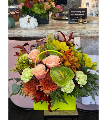 Sunset Orchard Bloom Bag - Deluxe. An arrangement by Berlin Flower Shop.