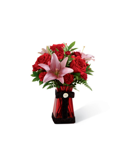 The FTD® Red Romance™ Rose Bouquet - Send to Tuscola, IL Today!