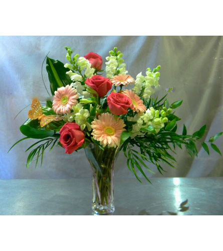 I LOVE YOU MOM. An arrangement by KW Flowers.