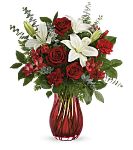Teleflora's Love Conquers All Bouquet 2021 - Standard. An arrangement by GardeLina Flowers.