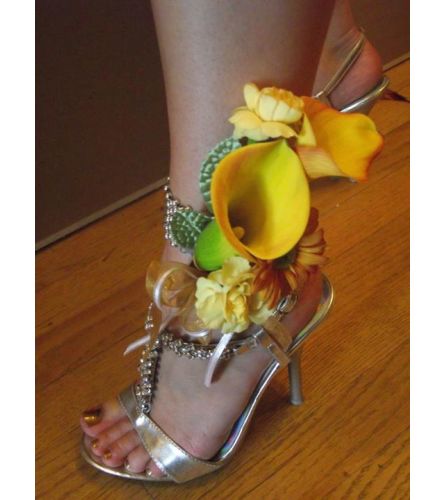 Calla Lily Anklet Corsage