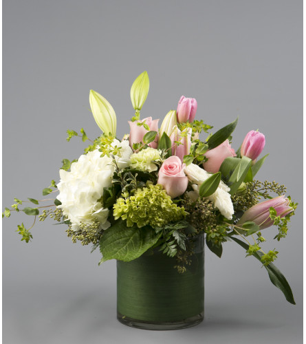 Serene Dream. An arrangement by Lollypops and Roses.