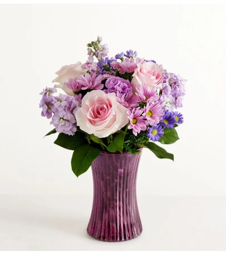 Daydream Bouquet™ - Deluxe. An arrangement by Susana's Flowers.