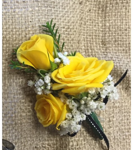 sunny boutonniere