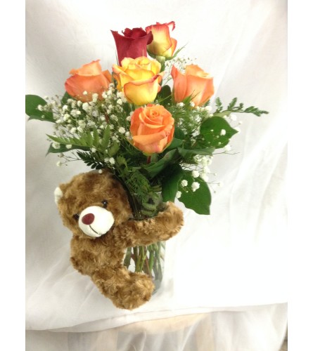 Sweet Hugs arrangement. An arrangement by Vaillant Florist.