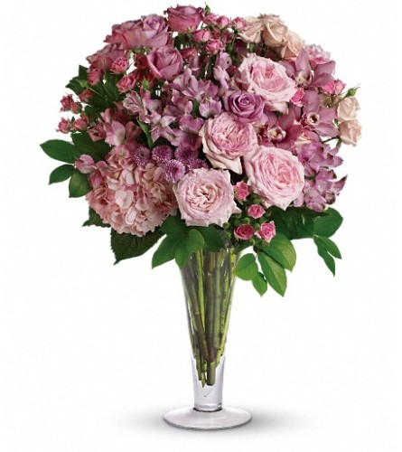 A La Mode Bouquet with Long Stemmed Roses