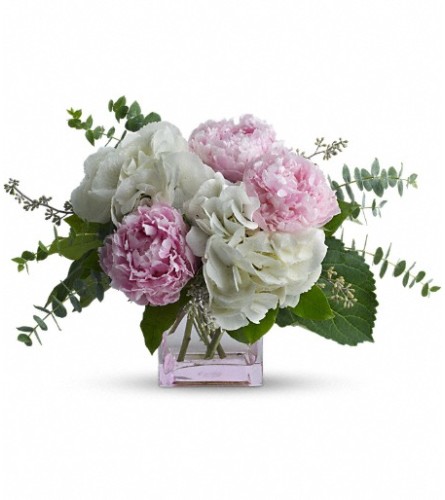 Teleflora's Pretty in Peony