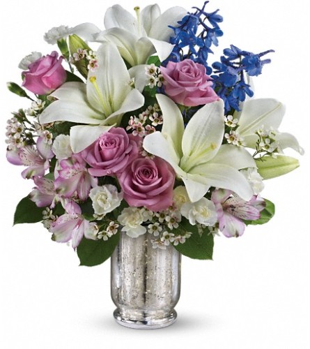 Teleflora's Garden Of Dreams Bouquet