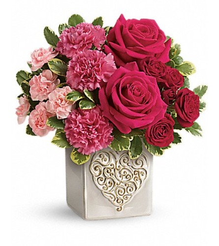 Teleflora's Swirling Heart Bouquet