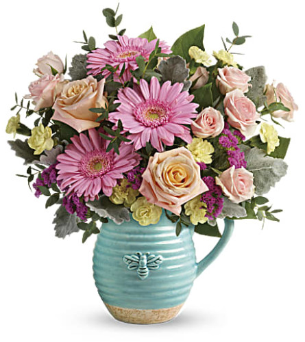 Teleflora's Bee Delighted Bouquet