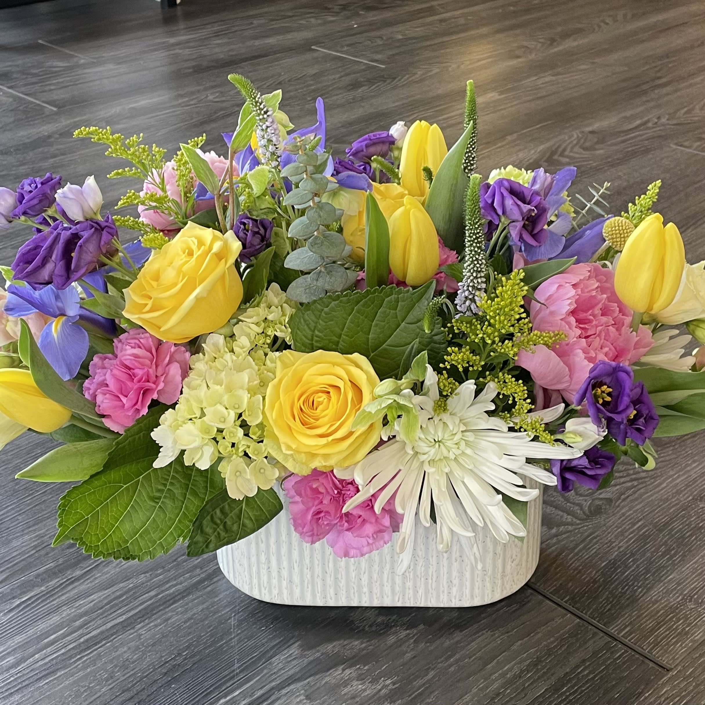 Spring at the Garden. An arrangement by Violeta's Flower Shop.