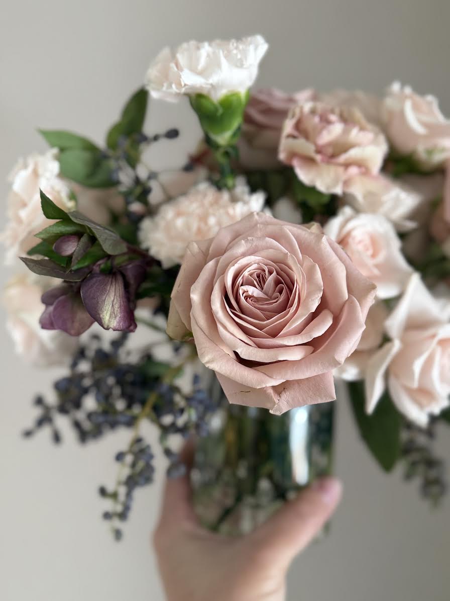 SEASONAL FLORIST'S CHOICE (Low Vase). An arrangement by The Floral Studio.