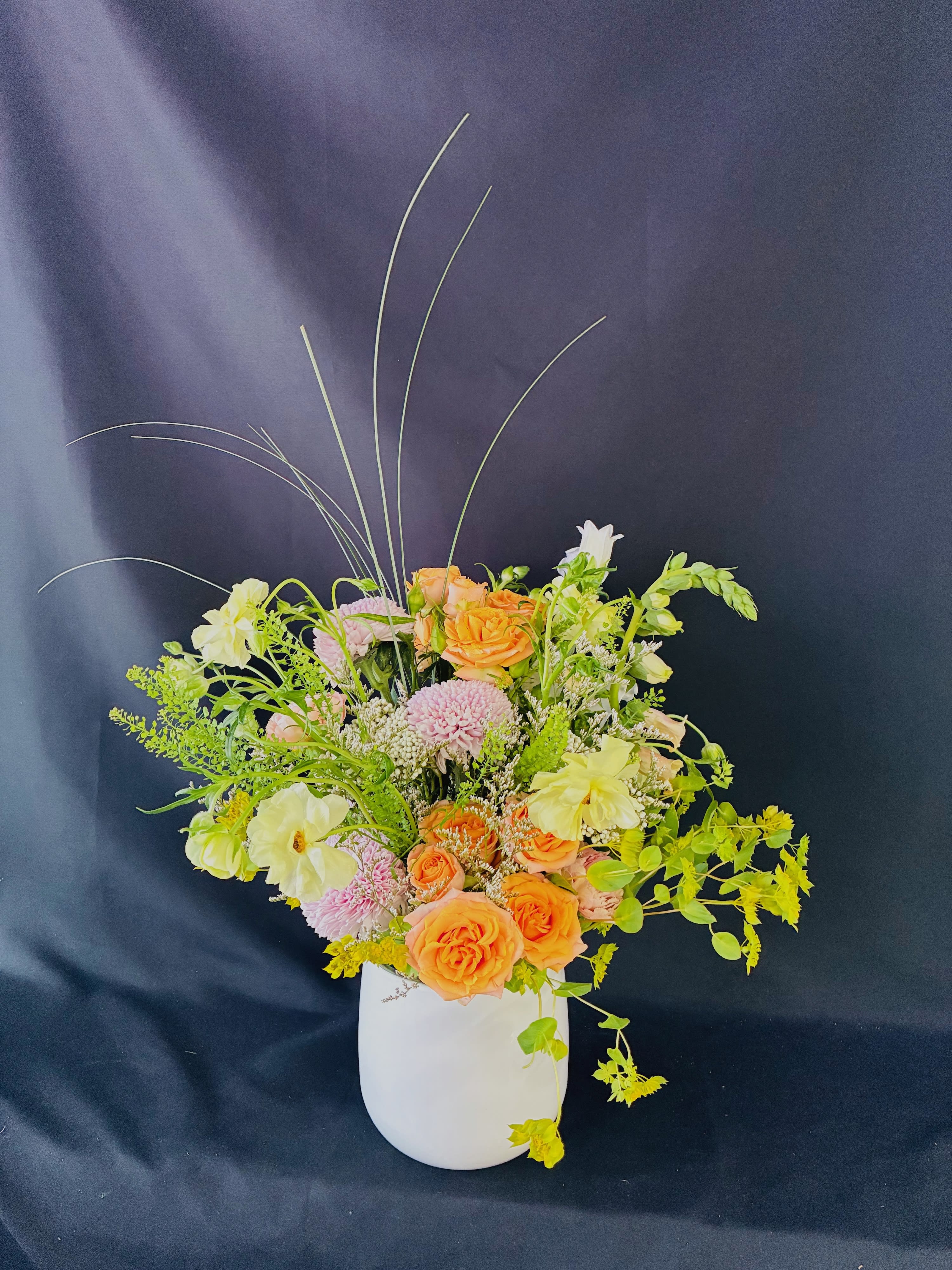 Designer's Best Memorial. An arrangement by Evergreen and Lily Floral Studio and Gifts.