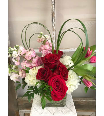 Brea Florist KISSES FROM A BUTTERFLY BOUQUET Brea, CA, 92821 FTD Florist  Flower and Gift Delivery