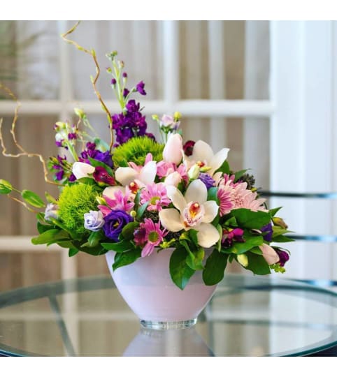 Sweet Treasure. An arrangement by Loyalist Flowers.
