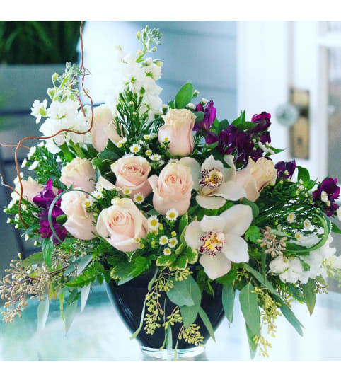 Making Her Blush. An arrangement by Loyalist Flowers.