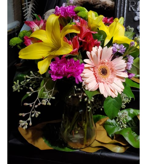 SHOW ME YOUR SMILE. An arrangement by Rosemar Flowers and Gifts.