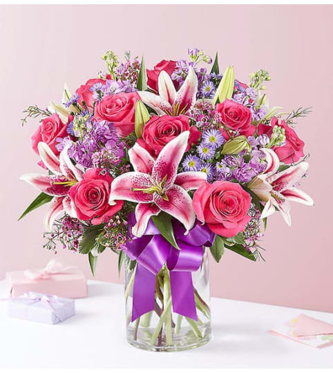 Straight From the Heart 2022. An arrangement by Royal Louis Florist.