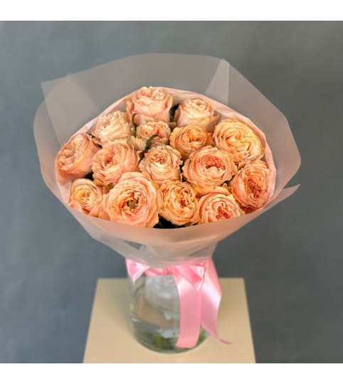 Dozen Light Peach Garden Roses