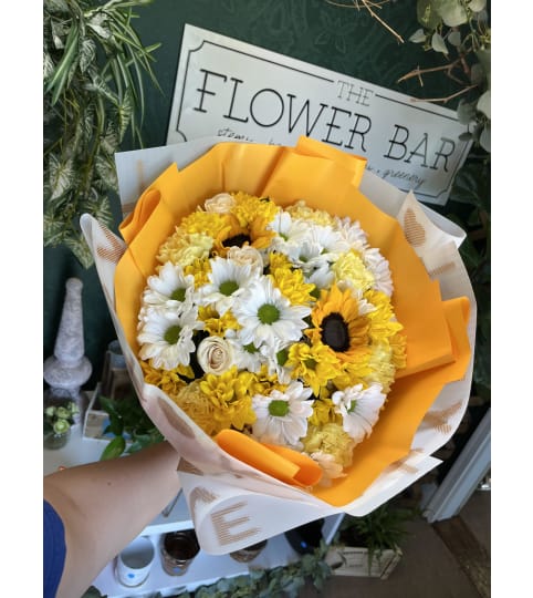 Brillas Tan Lindo Wrapped  Bouquet