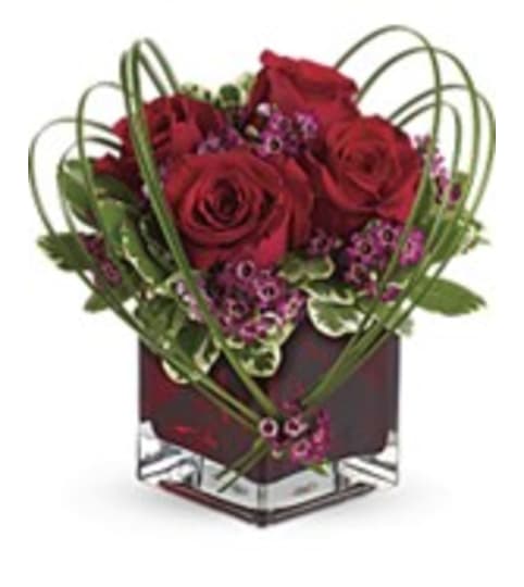 Sweet Thoughts Bouquet with Red Roses T