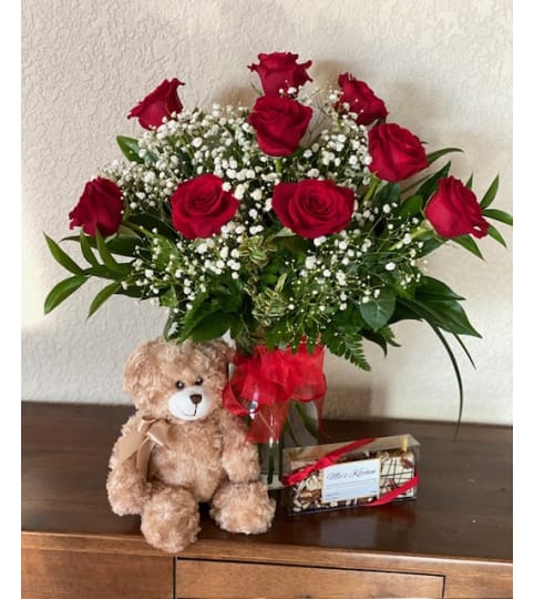 A Big Shebang. An arrangement by Loyalist Flowers.