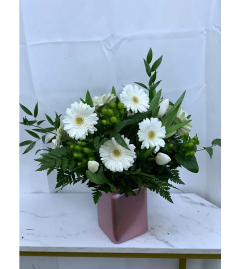 Floratechnic's Simple and pure Bouquet