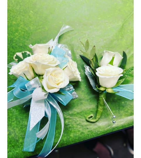 Aqua Marine Corsage and Bout