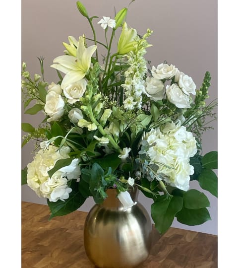 THE ANGEL - a stunning gold vase filled with lush, white blooms