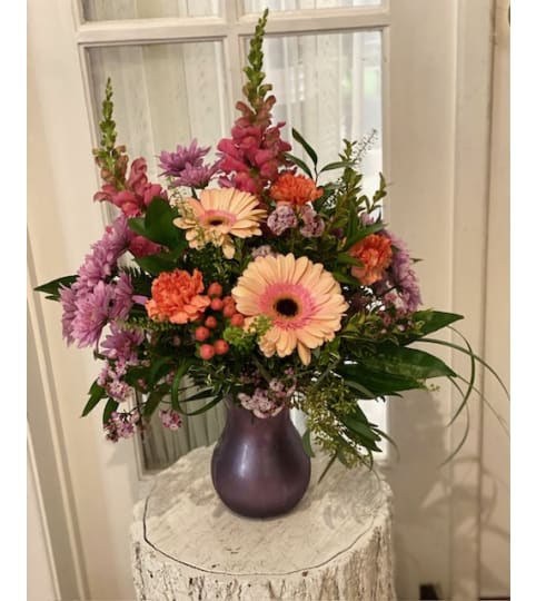 Glorious Garden. An arrangement by Loyalist Flowers.