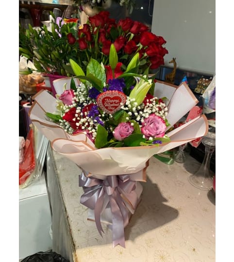 Open Round Bouquet 1