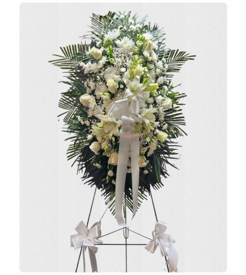 FBP-SS3. An arrangement by Flowers by Peter.