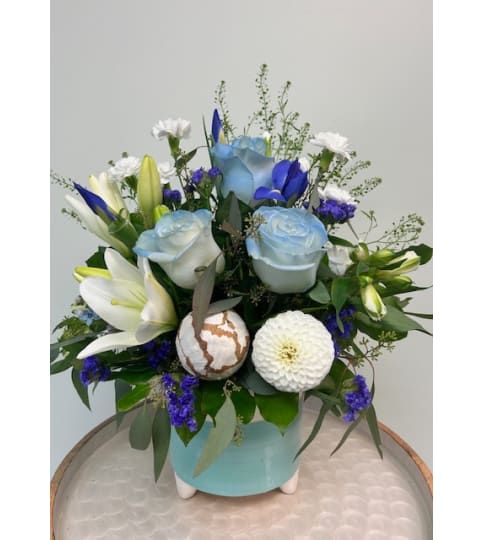 Tranquility. An arrangement by Blossoms On The Trail.