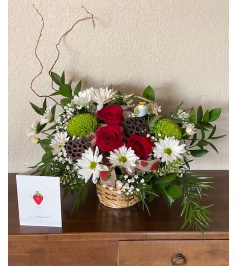 You're Berry Sweet. An arrangement by Loyalist Flowers.