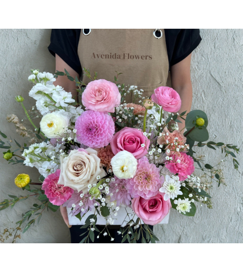 Rosewood Garden. An arrangement by Avenida Flowers.